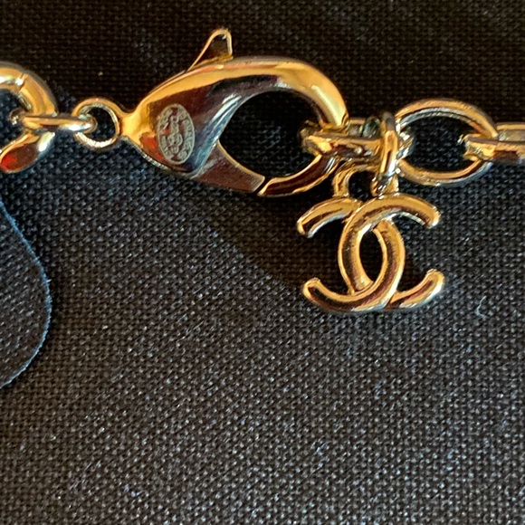 New💕2022 Chanel Necklace 💕 - Picture 9 of 14